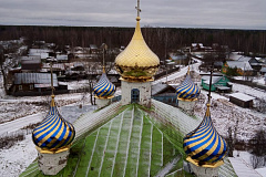 Монтаж  куполов и крестов на церковь Благовещения Пресвятой Богородицы в Дмитриево, Вологодская область