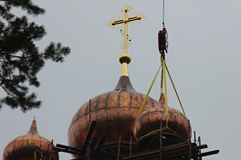 Изготовление и установка куполов с крестами на Храм Марии Магдалины г. Дмитров Московской области.