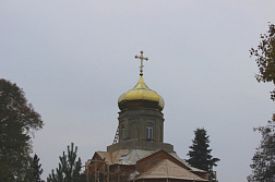 Установка купола и креста на церковь Преображения Господня в Мещовске, Калужская область
